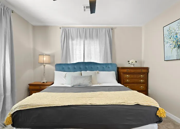 Holiday home Old Town Oasis - 3br With Fire Pit *