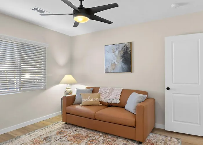 Old Town Oasis - 3br With Fire Pit
