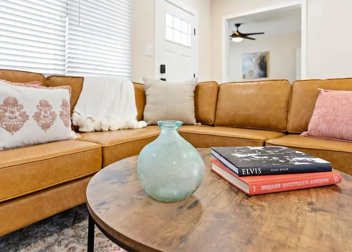 Old Town Oasis - 3br With Fire Pit Holiday home